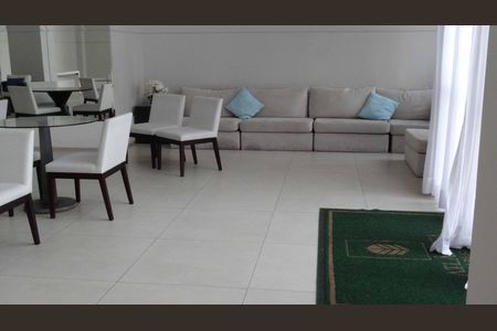 Apartamento à venda com 110m², 3 quartos e 2 vagas Apartamento à venda com 110m², 3 quartos e 2 vagasÁrea comum