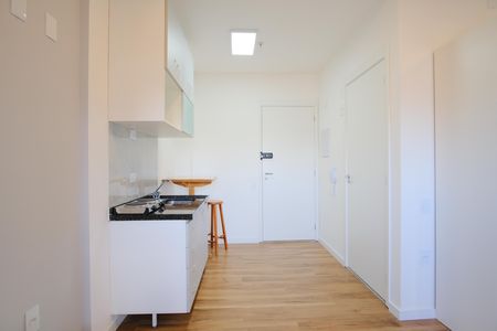 Cozinha de kitnet/studio para alugar com 1 quarto, 26m² em Vila Aricanduva, São Paulo