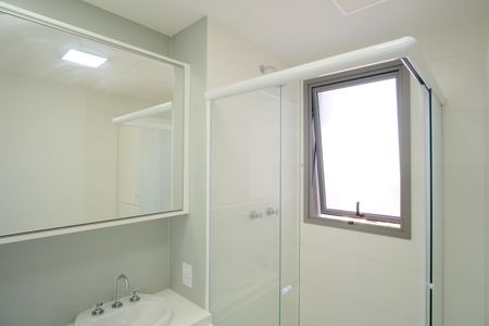 Banheiro de kitnet/studio para alugar com 1 quarto, 26m² em Vila Aricanduva, São Paulo