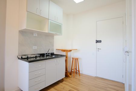 Cozinha de kitnet/studio para alugar com 1 quarto, 26m² em Vila Aricanduva, São Paulo