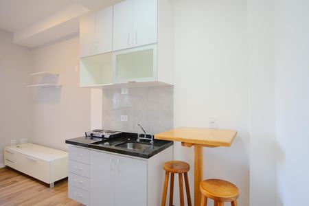 Cozinha de kitnet/studio para alugar com 1 quarto, 26m² em Vila Aricanduva, São Paulo