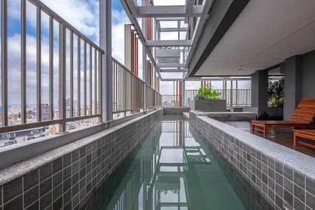 Studio para alugar com 28m², 1 quarto e sem vaga Studio para alugar com 28m², 1 quarto e sem vagaPiscina
