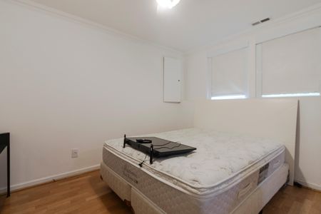 Casa de condomínio para alugar com 220m², 4 quartos e 2 vagas Casa de condomínio para alugar com 220m², 4 quartos e 2 vagasSuíte 2