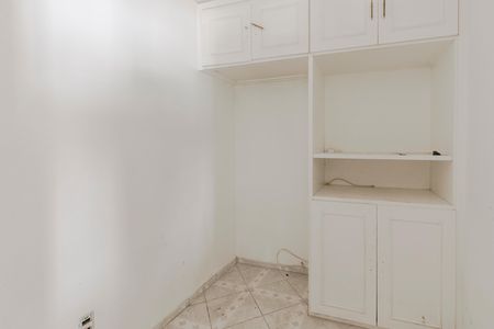 Casa de condomínio para alugar com 220m², 4 quartos e 2 vagas Casa de condomínio para alugar com 220m², 4 quartos e 2 vagasQuarto de Serviço