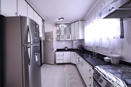 Apartamento à venda com 106m², 3 quartos e 2 vagas Apartamento à venda com 106m², 3 quartos e 2 vagasCozinha