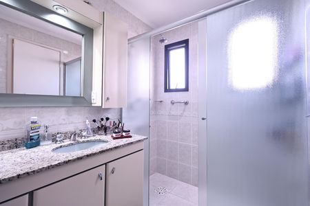 Apartamento à venda com 106m², 3 quartos e 2 vagas Apartamento à venda com 106m², 3 quartos e 2 vagasBanheiro da Suíte