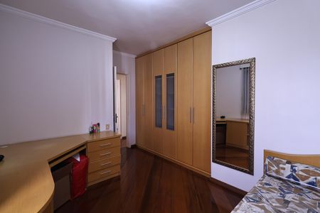 Apartamento à venda com 106m², 3 quartos e 2 vagas Apartamento à venda com 106m², 3 quartos e 2 vagasQuarto 2