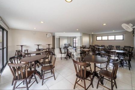Apartamento à venda com 106m², 3 quartos e 2 vagas Apartamento à venda com 106m², 3 quartos e 2 vagasÁrea comum - Salão de festas