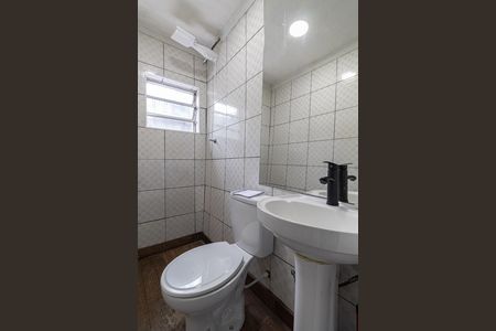 Banheiro de casa para alugar com 1 quarto, 35m² em Penha de França, São Paulo