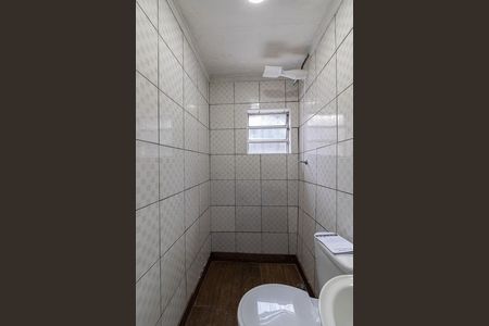 Banheiro de casa para alugar com 1 quarto, 35m² em Penha de França, São Paulo