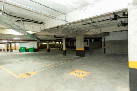 Apartamento à venda com 300m², 3 quartos e 3 vagas Apartamento à venda com 300m², 3 quartos e 3 vagasGaragem
