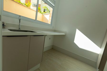 Apartamento à venda com 300m², 3 quartos e 3 vagas Apartamento à venda com 300m², 3 quartos e 3 vagasÁrea de serviço