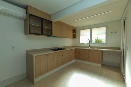 Apartamento à venda com 300m², 3 quartos e 3 vagas Apartamento à venda com 300m², 3 quartos e 3 vagasCozinha
