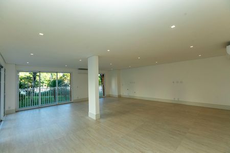Apartamento à venda com 300m², 3 quartos e 3 vagas Apartamento à venda com 300m², 3 quartos e 3 vagasSala