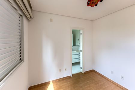 Apartamento para alugar com 153m², 4 quartos e 3 vagas Apartamento para alugar com 153m², 4 quartos e 3 vagasSuíte 2