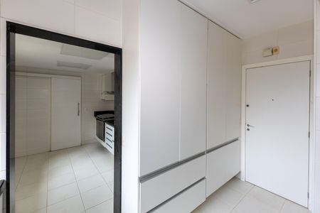 Apartamento para alugar com 153m², 4 quartos e 3 vagas Apartamento para alugar com 153m², 4 quartos e 3 vagasÁrea de Serviço