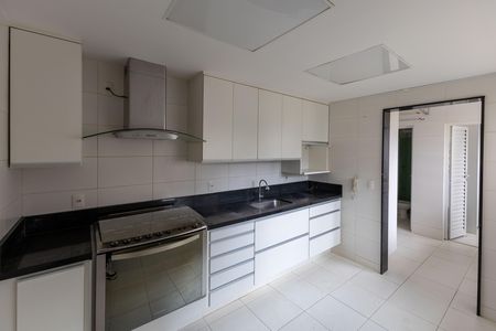 Apartamento para alugar com 153m², 4 quartos e 3 vagas Apartamento para alugar com 153m², 4 quartos e 3 vagasCozinha