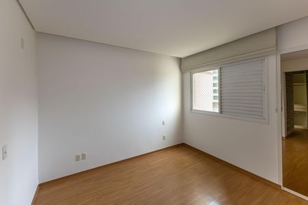 Apartamento para alugar com 153m², 4 quartos e 3 vagas Apartamento para alugar com 153m², 4 quartos e 3 vagasSuíte 1