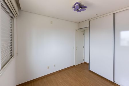Apartamento para alugar com 153m², 4 quartos e 3 vagas Apartamento para alugar com 153m², 4 quartos e 3 vagasQuarto 2