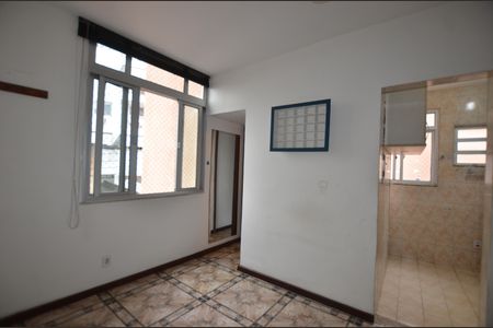 Sala de apartamento para alugar com 1 quarto, 32m² em Vila Valqueire, Rio de Janeiro