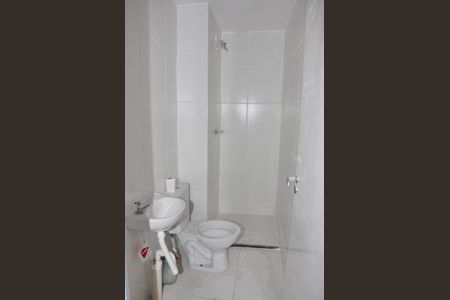 Apartamento para alugar com 34m², 2 quartos e sem vaga Apartamento para alugar com 34m², 2 quartos e sem vagaBanheiro Social
