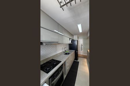 Apartamento à venda com 75m², 3 quartos e 2 vagas Apartamento à venda com 75m², 3 quartos e 2 vagasCozinha e Área de Serviço