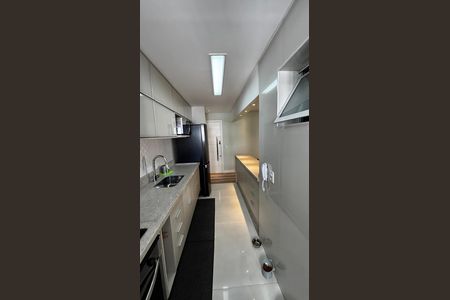 Apartamento à venda com 75m², 3 quartos e 2 vagas Apartamento à venda com 75m², 3 quartos e 2 vagasCozinha e Área de Serviço