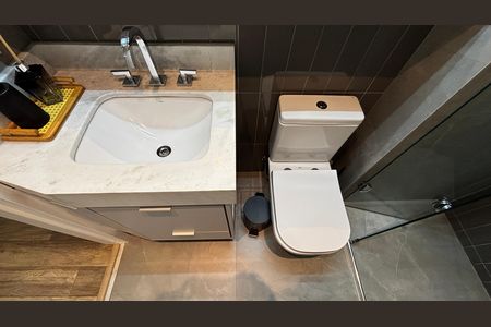 Apartamento à venda com 75m², 3 quartos e 2 vagas Apartamento à venda com 75m², 3 quartos e 2 vagasBanheiro
