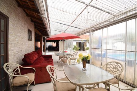 Casa à venda com 700m², 5 quartos e 6 vagasÁrea gourmet