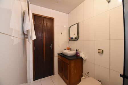 Casa à venda com 700m², 5 quartos e 6 vagasBanheiro da Área gourmet