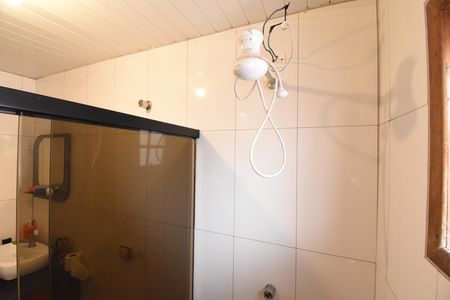 Casa à venda com 700m², 5 quartos e 6 vagasBanheiro da Área gourmet