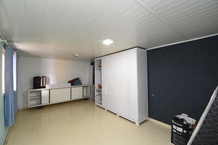 Casa à venda com 700m², 5 quartos e 6 vagasQuarto 3 casa externa