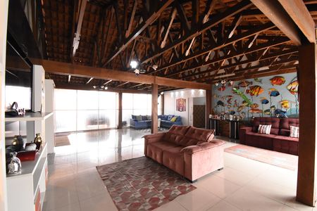 Casa à venda com 700m², 5 quartos e 6 vagasÁrea gourmet