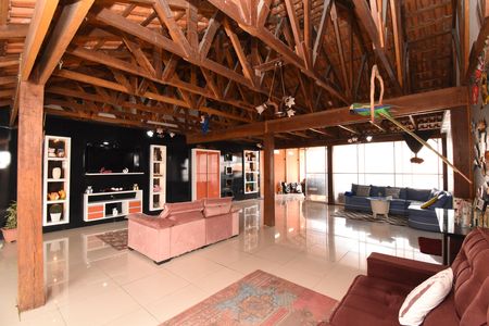 Casa à venda com 700m², 5 quartos e 6 vagasÁrea gourmet