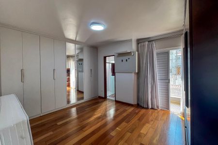 Casa para alugar com 250m², 4 quartos e 4 vagasSuite 2