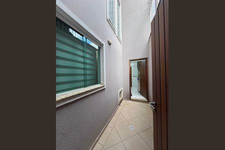 Casa para alugar com 250m², 4 quartos e 4 vagasEntrada