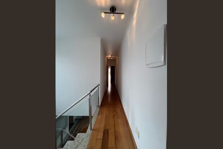 Casa para alugar com 250m², 4 quartos e 4 vagasCorredor