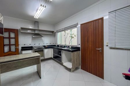 Casa para alugar com 250m², 4 quartos e 4 vagasCozinha