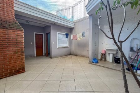 Casa para alugar com 250m², 4 quartos e 4 vagasQuintal