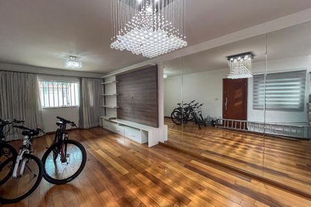 Sala de casa para alugar com 4 quartos, 250m² em Vila Dom Pedro I, São Paulo