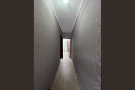 Casa para alugar com 250m², 4 quartos e 4 vagasCorredor externo