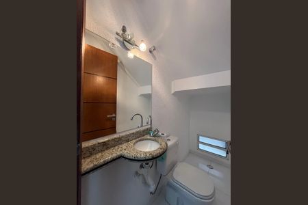 Casa para alugar com 250m², 4 quartos e 4 vagasLavabo
