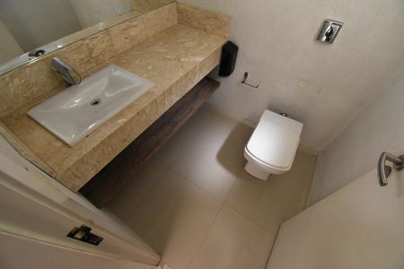 Casa de condomínio para alugar com 123m², 2 quartos e 1 vagaLavabo