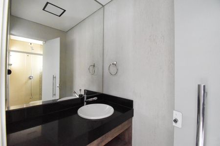 Banheiro da Suíte 2 de casa de condomínio para alugar com 2 quartos, 123m² em Cachoeira, Curitiba
