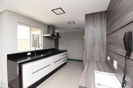 Casa de condomínio para alugar com 123m², 2 quartos e 1 vagaCozinha