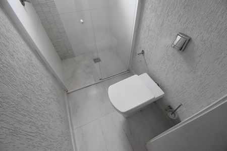 Casa de condomínio para alugar com 123m², 2 quartos e 1 vagaBanheiro da Suíte