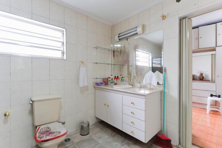 Banheiro 1 de casa à venda com 4 quartos, 251m² em Vila Palmeiras, São Paulo