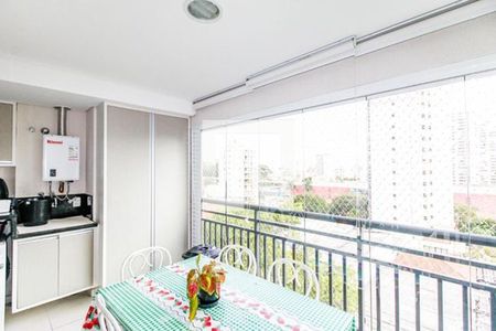 Apartamento à venda com 65m², 2 quartos e 1 vaga Apartamento à venda com 65m², 2 quartos e 1 vagaVaranda