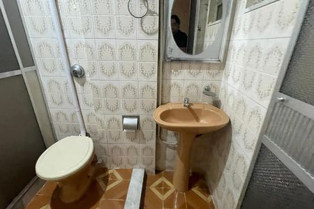 Casa para alugar com 1m², 2 quartos e sem vaga Casa para alugar com 1m², 2 quartos e sem vagaBanheiro