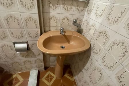Casa para alugar com 1m², 2 quartos e sem vaga Casa para alugar com 1m², 2 quartos e sem vagaBanheiro
